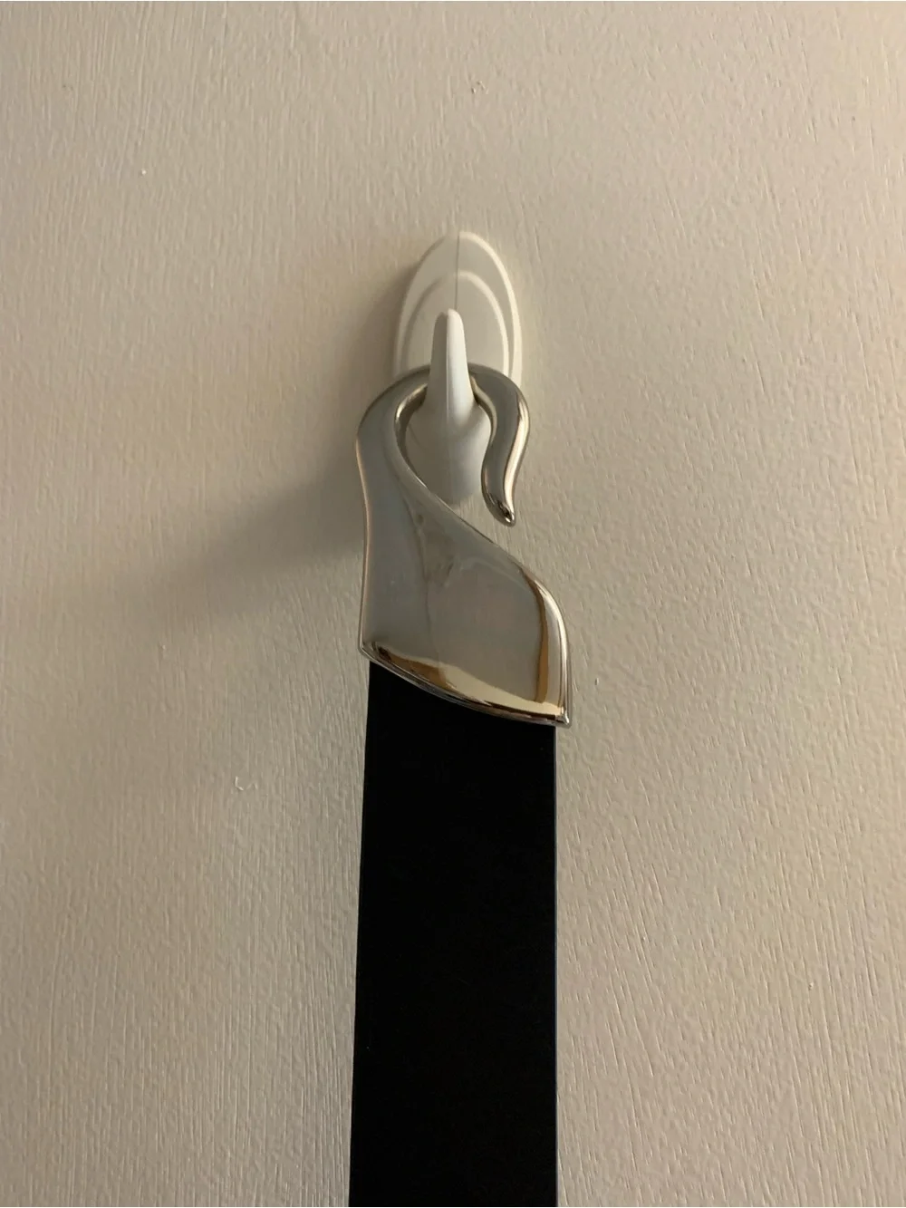 Vera Santini Black Genuine Leather Belt XL Silver Hook Buckle 42”